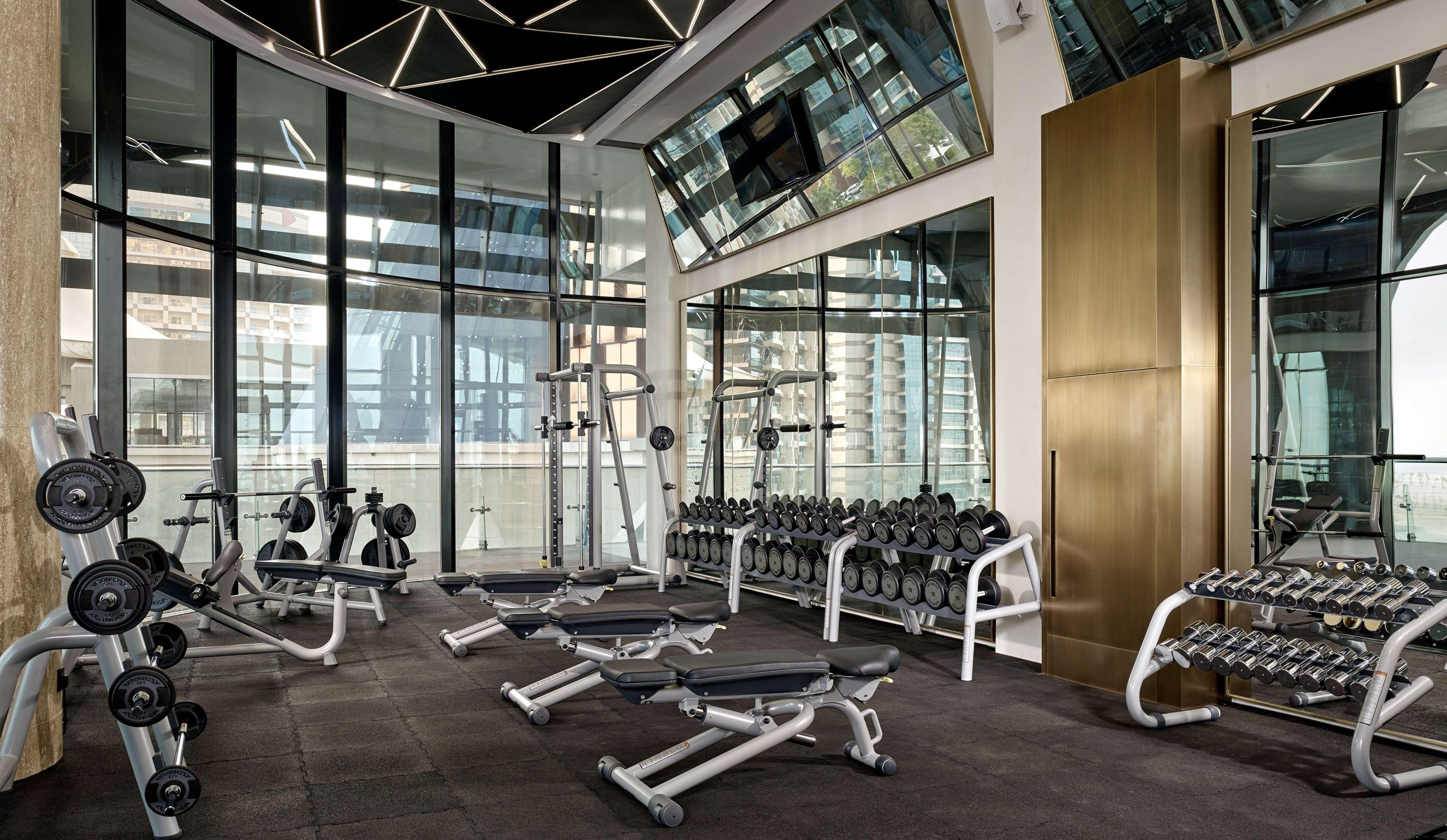 Grand Hyatt Abu Dhabi Hotel & Residences Emirates Pearl Esterno foto The gym at The Ivy
