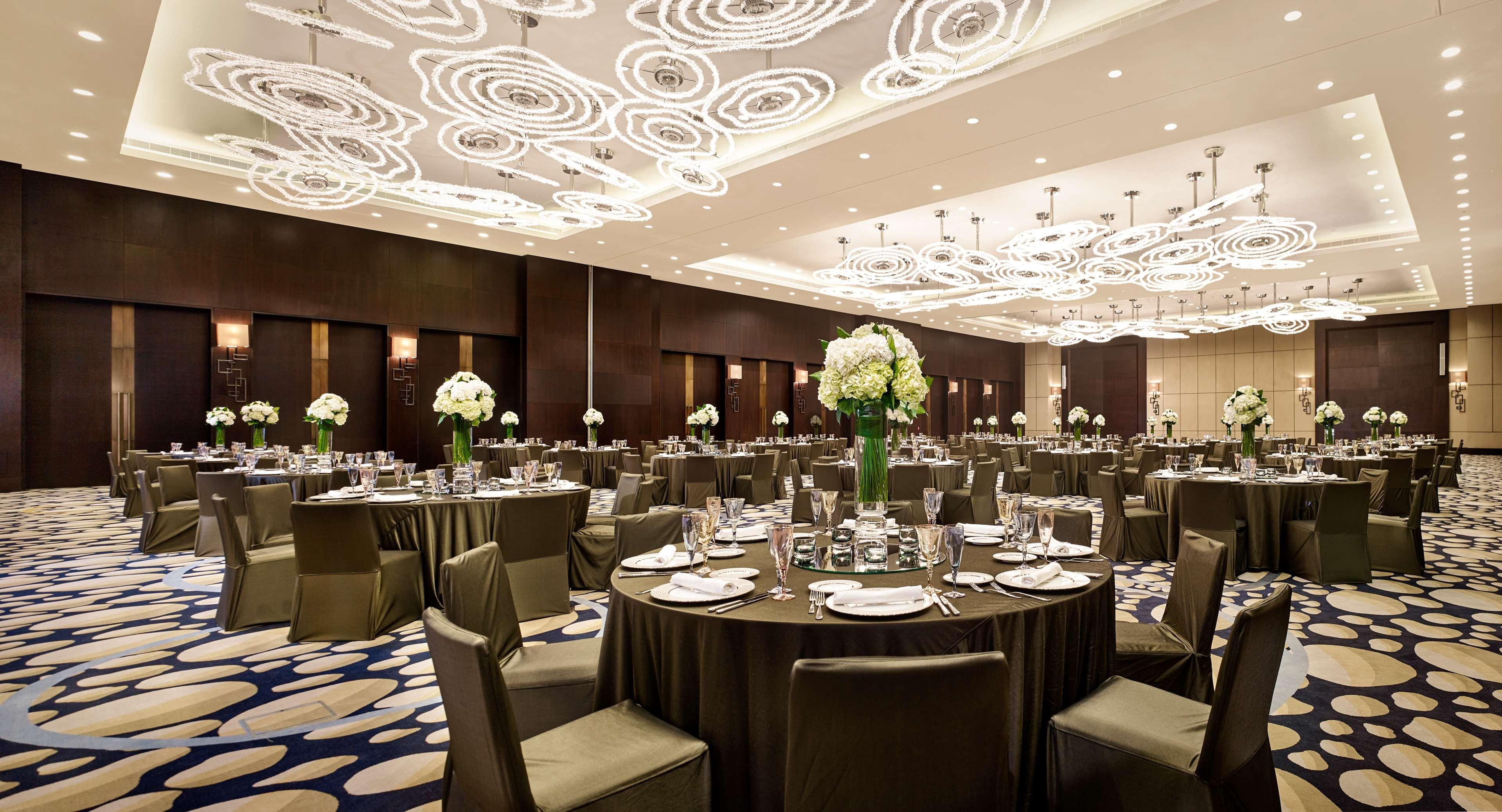 Grand Hyatt Abu Dhabi Hotel & Residences Emirates Pearl Esterno foto The ballroom