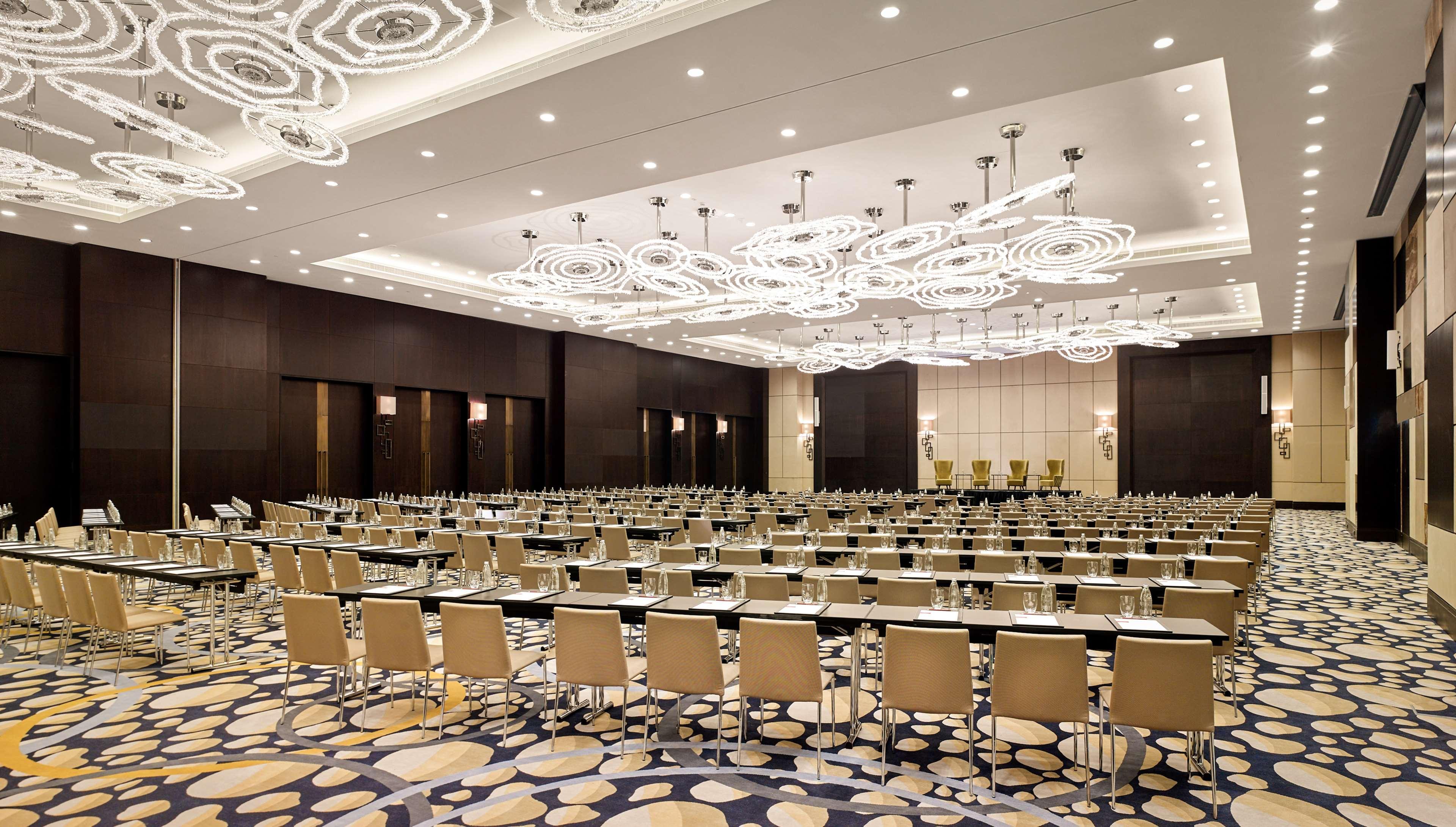 Grand Hyatt Abu Dhabi Hotel & Residences Emirates Pearl Esterno foto The ballroom