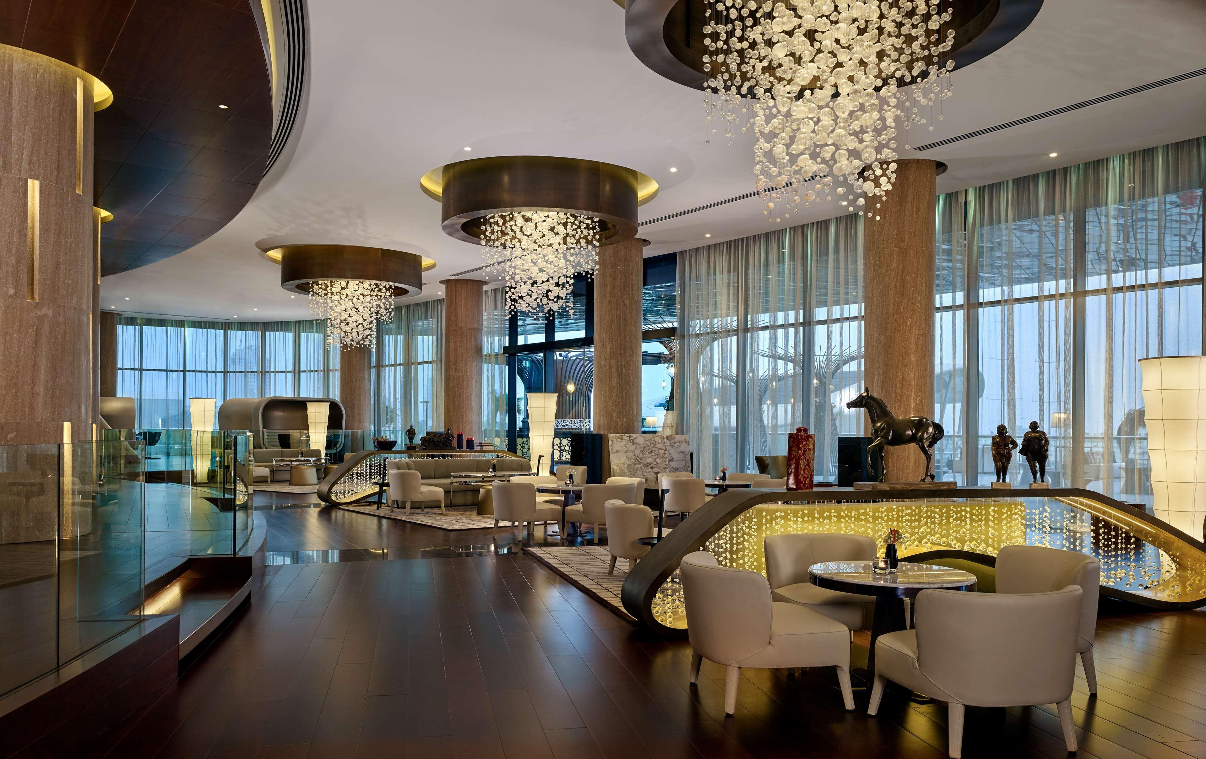 Grand Hyatt Abu Dhabi Hotel & Residences Emirates Pearl Esterno foto The lobby