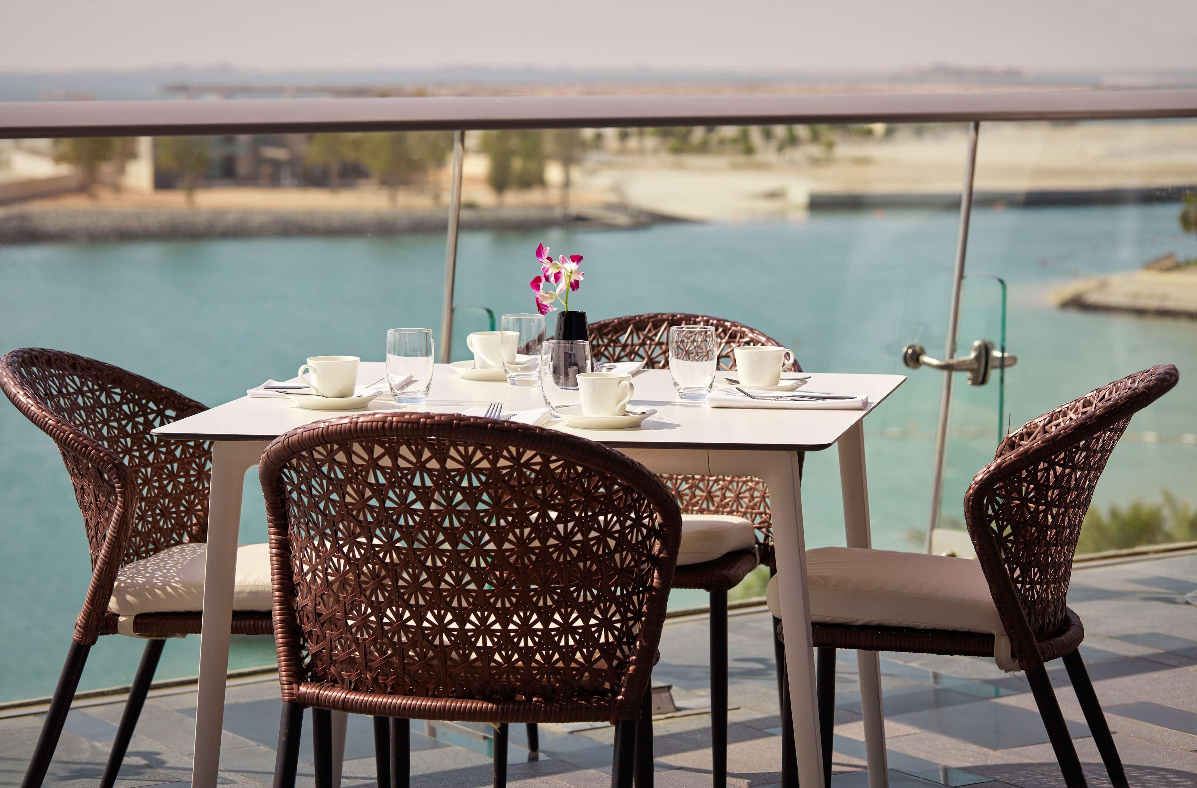 Grand Hyatt Abu Dhabi Hotel & Residences Emirates Pearl Esterno foto The View at The Palm